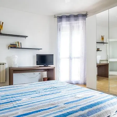 Apartment Relais Vittoriale - - By Host4u Gardone Riviera